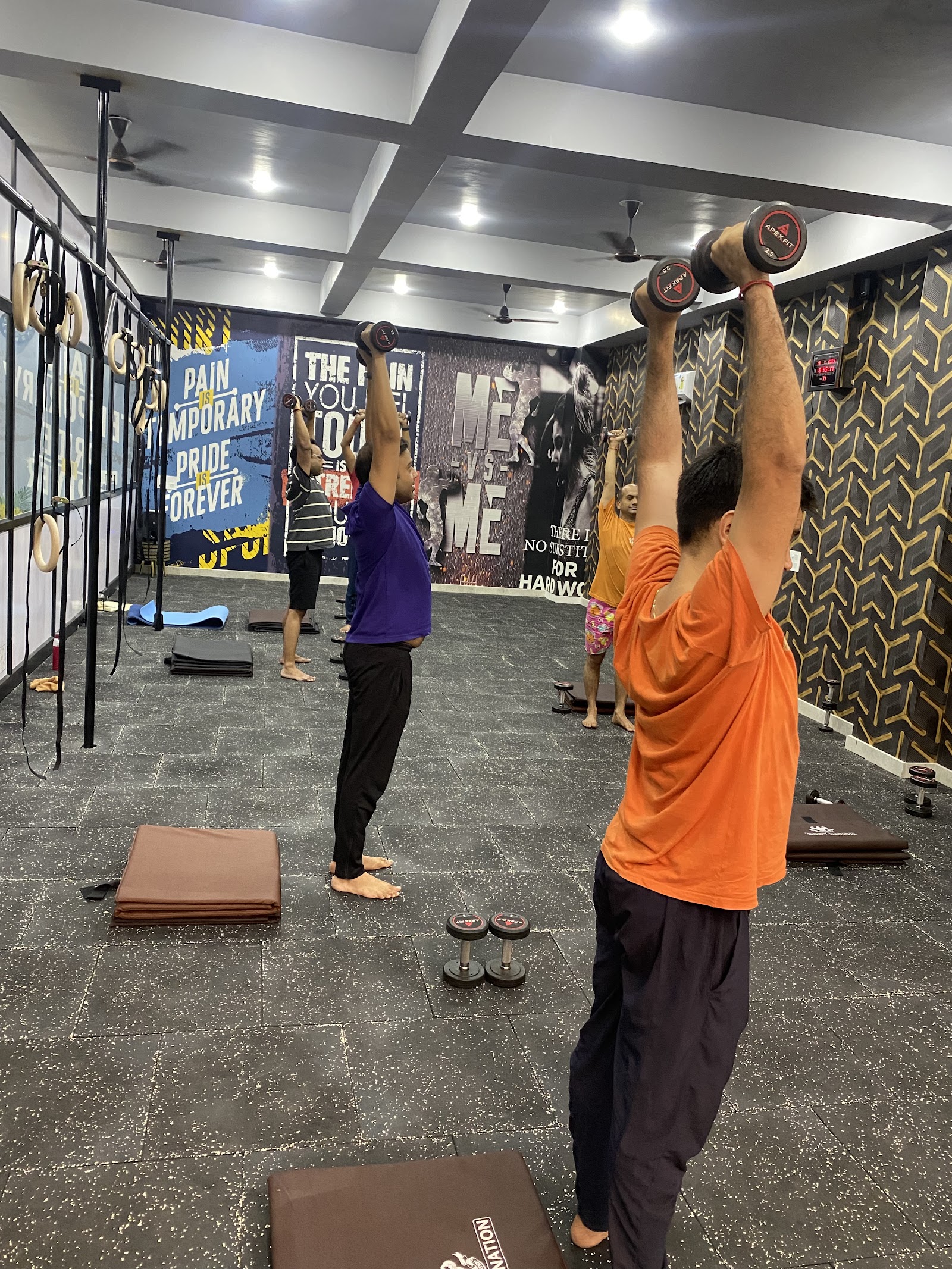 Group dumbbell training at The Sumit’s Style
